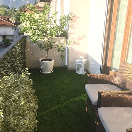 B&B Alessandro Private Room & Bathroom In Shared Apartment Arco Bagian luar foto